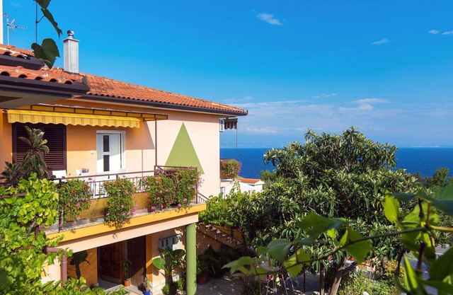 Nice apartment for 4 people with A/C, WIFI, TV and terrace