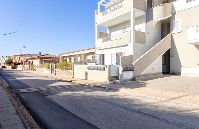Nice apartment for 5 guests with A/C, TV, terrace and pets allowed