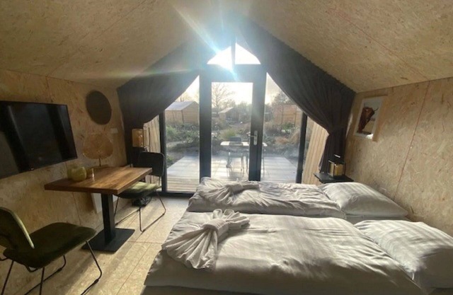 Nice apartment in villa for 2 people with WIFI, TV, terrace and parking