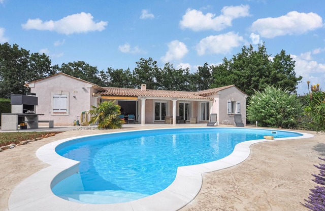 Nice home in Saint-Cézaire-sur-Siagne