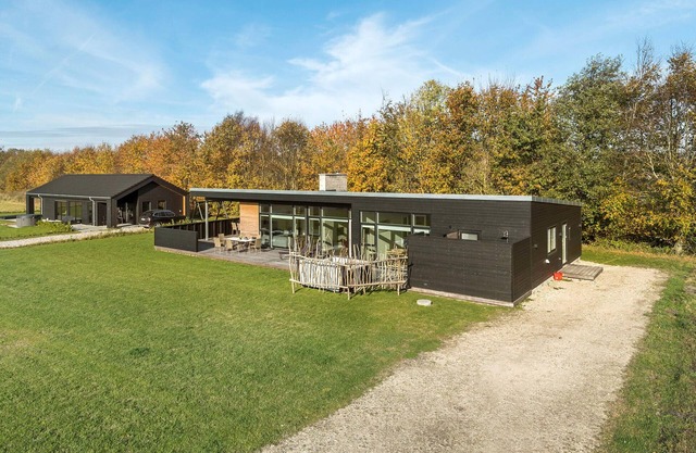 Nice home in Hadsund with sauna