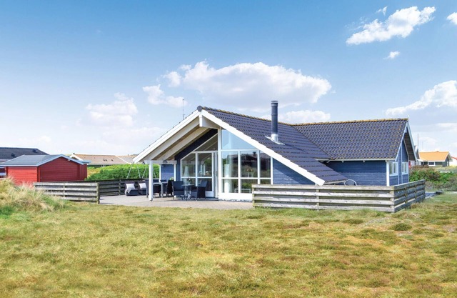 Nice home in Hvide Sande with sauna