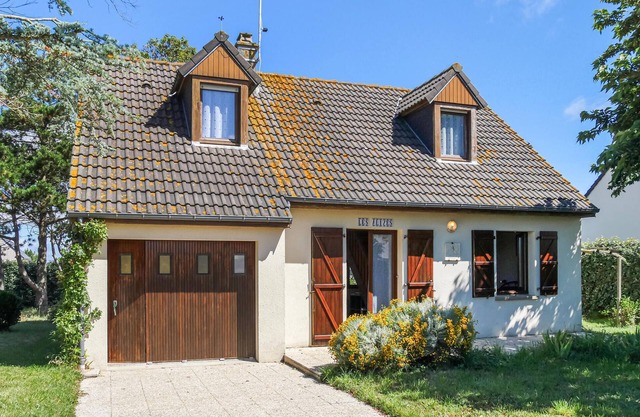 Nice home in Pirou-Plage with WiFi