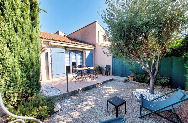 Nice little air-conditioned Mazet in the center of the Alpilles