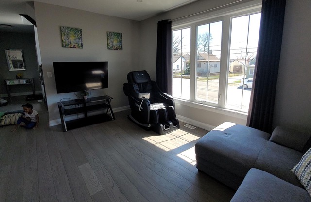 Nickel Beach/Crystal Beach/BBQ/Family Atmosphere| Wineries| Niagara Falls