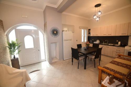 Nicol apartment