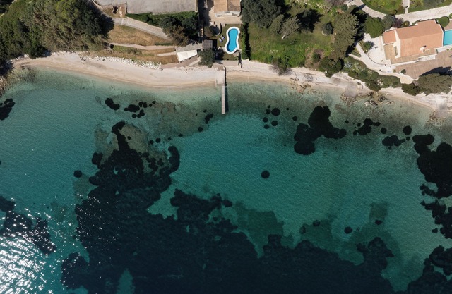 Nisos Villas Corfu - Villa Emerald ,Beachfront & pool