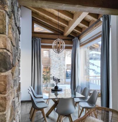 Nix & Nivis Chalet