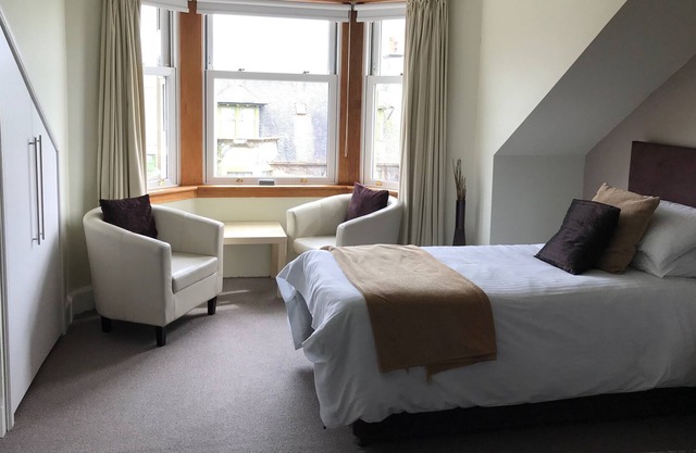 No.2 Troon Road B&B