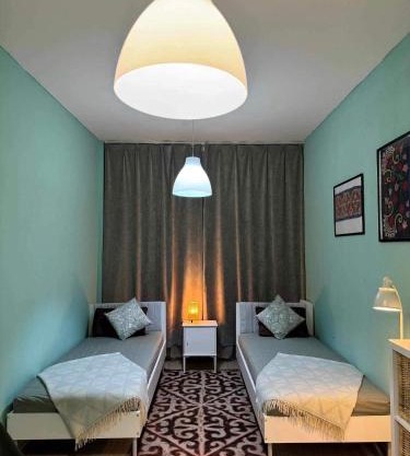 Nomad Airport B&B
