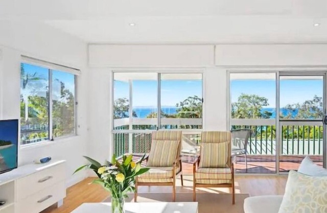 Noosa Escape 2BR Ocean Views, Walk to Beach