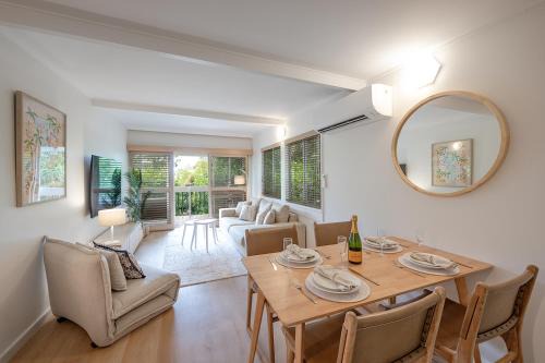 Noosa Hideaway 2 Bed Little Cove Noosa 200m to Beach