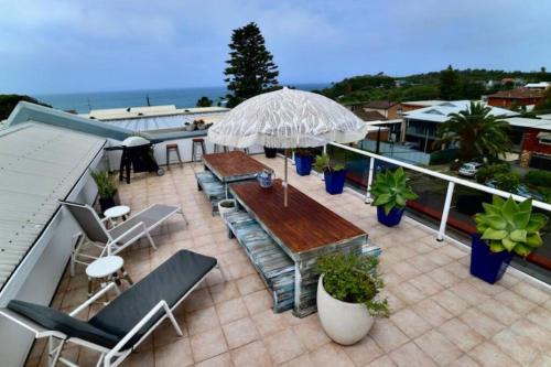 Norah Head Beachside living with Private rooftop