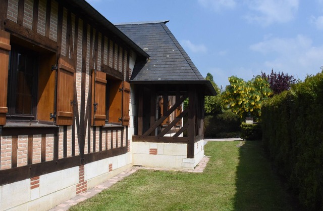 Norman house near Cabourg 6 bedrooms for 12 persons in Périers en Auge