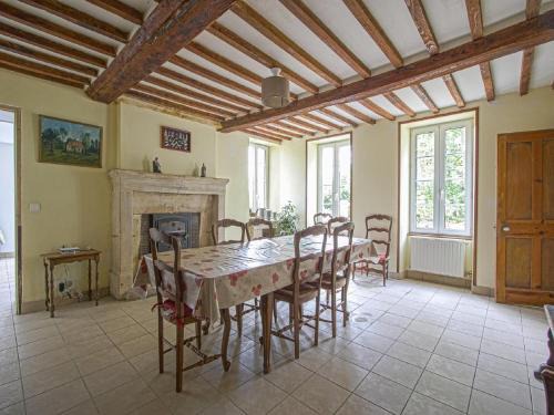 Normandy Garden Escape, cleaning included