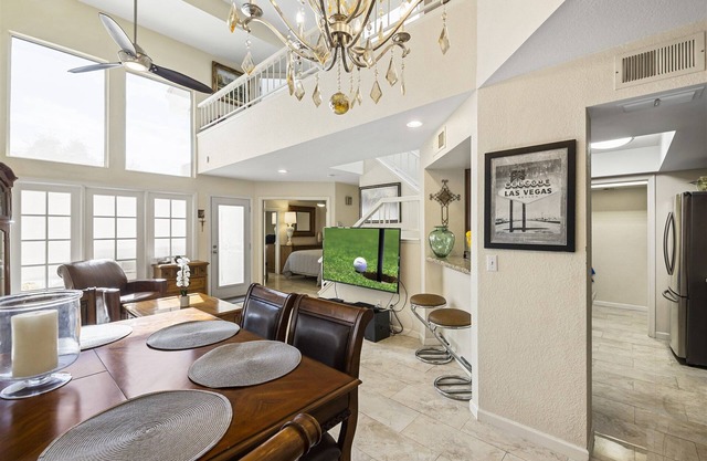 North Phx Upscale Townhome, Patio, Pool, Near Golf