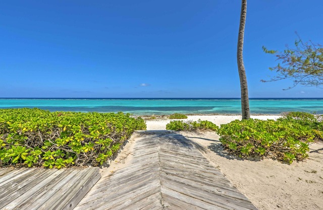 Northside Grand Cayman Getaway w/Private Beach!