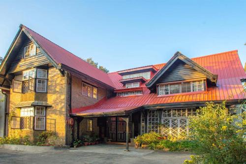 Northwood Cottage by VEO - 3BR Heritage Villa