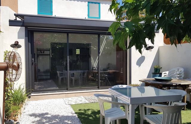 Nouveau : à 10 mn de la Plage, Petite Maison T3 5/7 Pers. Avec Jardin Clôturé