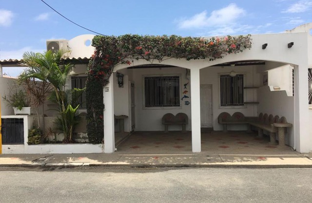 NUESTRA CASA-OUR HOME Salinas by A2CC