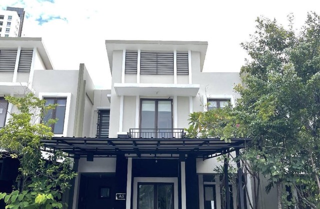 One of a kind 3-bedroom house on the 10th floor of a mall in Central Jakarta
