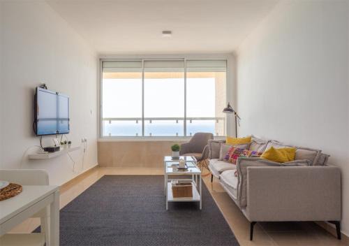O&O Group-Exciting Beach View Best Loc Bat-Yam 3BR