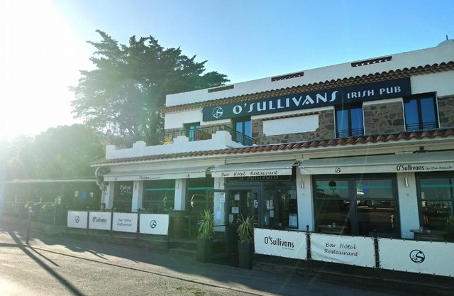 O'Sullivans Bar and Hotel