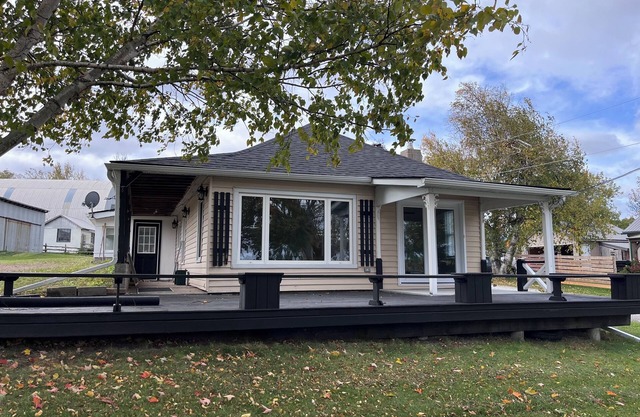 Oak Lake Home with Private Dock and Water Access