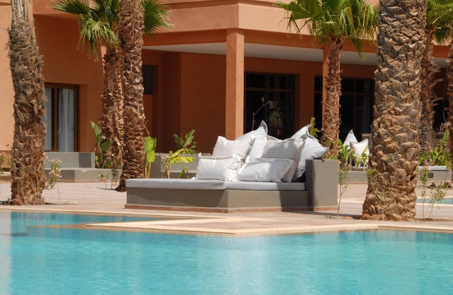 Oasis Palm Hotel