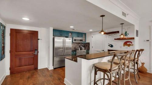 Observation Pt N 252-4 baytowne warf sleeps 8