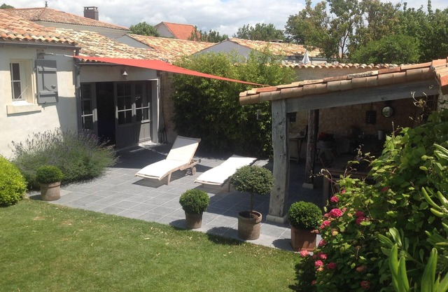 Ocean and charm in classified village of Talmont, sea view, very close to Royan