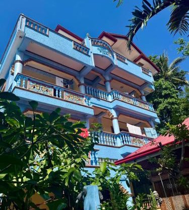 Ocean Breeze Inn