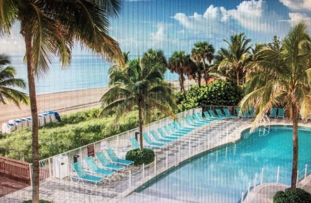 Ocean Front in Aventura direct to the Ocean, Sleeps 4 Adults,