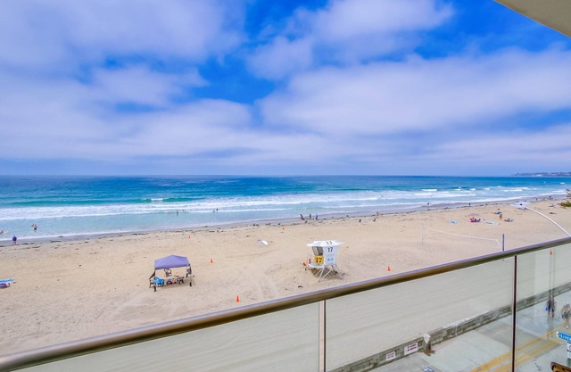 Ocean Front * Newly Remodeled * Luxury Condo