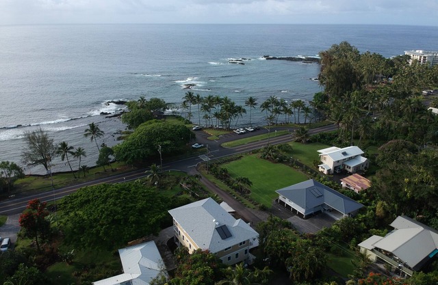Ocean Frt.-Best Hilo Swim Lagoons, Turtles @ Richardsons Beach