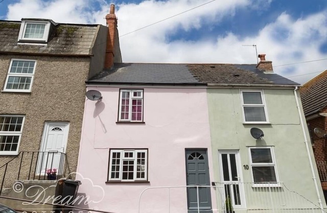 OCEAN SWELL, family friendly, with a garden in Weymouth