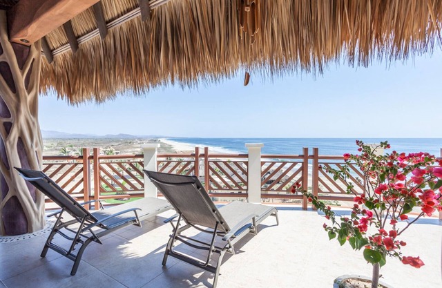 Ocean View 1 Bedroom Penthouse, with Resort Amenities Overlooking the Pacific!
