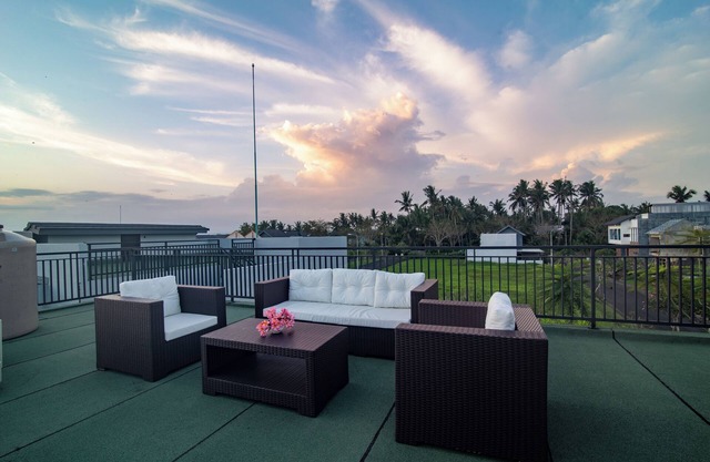 Ocean-View 3BR Villa 3-mins to beach w/pool & gym perks.