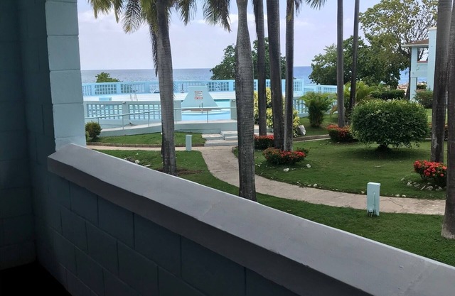 Ocean View Condo.IN NEGRIL