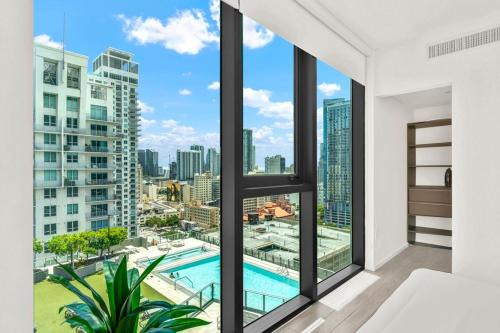 Ocean View Condo Near Cruise Port, Bayfront, Arena plus Free Parking