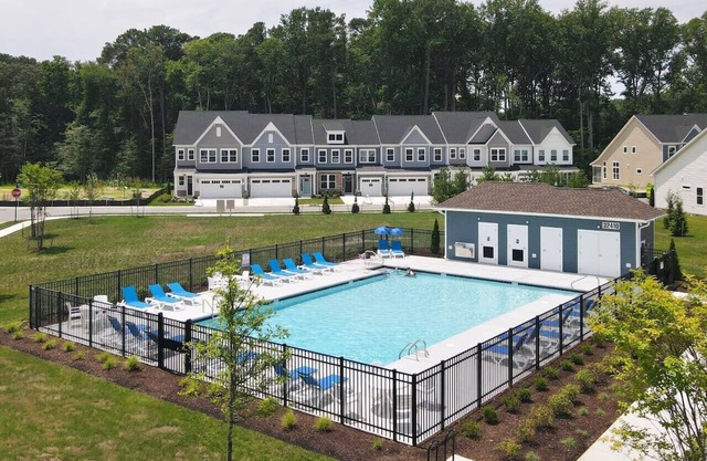 Ocean View Getaway: Pool & Grill
