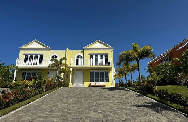 Ocean View Villa Tree House @ Little Bay