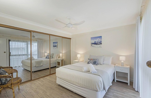 Ocean Waves - Townhouse across from the beach