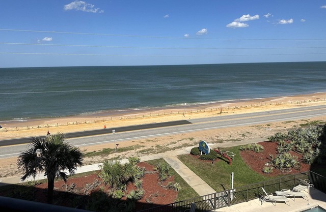 Oceanfront beach condo sleeps six with 4th floor with elevator.