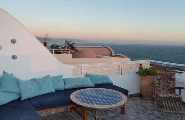 OCEANFRONT, BEAUTIFUL CONDO/w POOL&BEACH