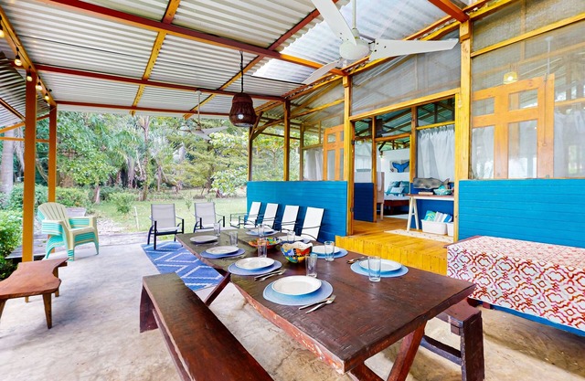 Oceanfront bungalow with ocean views, covered patio & free WiFi