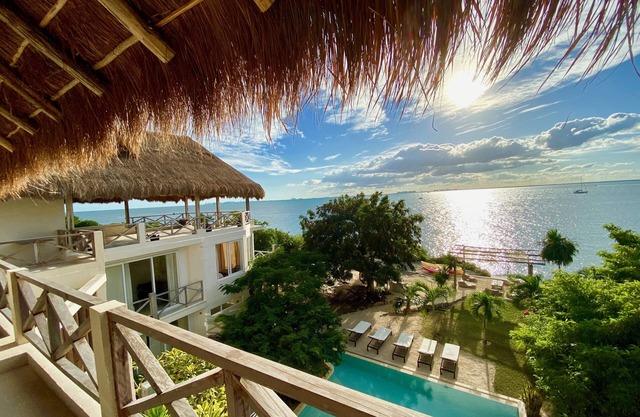 Oceanfront Casa Coco Luxury 10 BR Villa