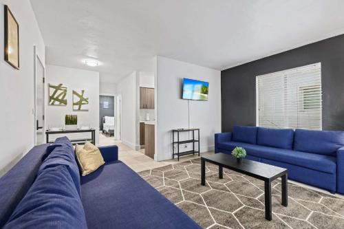Oceanfront Charm 1BR Miami Beach