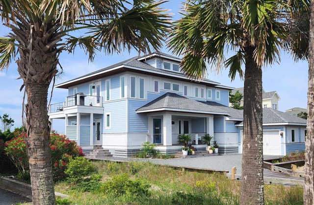 Oceanfront Home with Expansive Views