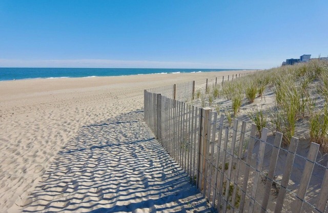 OCEANFRONT WALKOUT